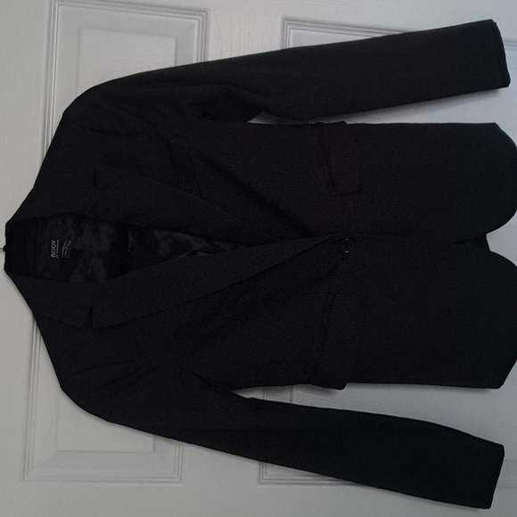 Jacket - Picture 1 of 8